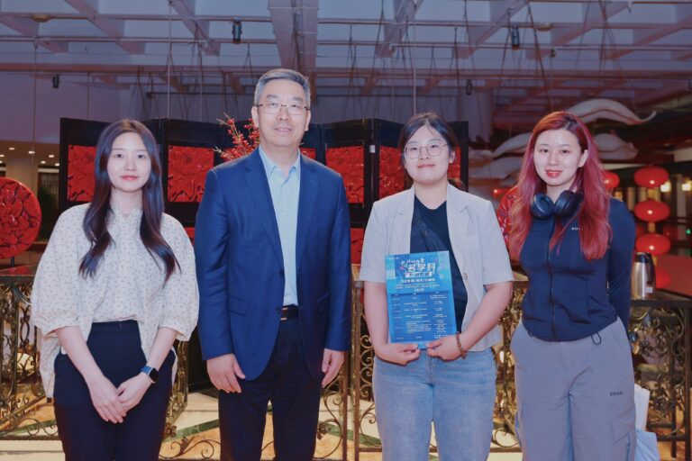 Read more about the article Ayeong and Hyunmin in China for collaborative genetic research